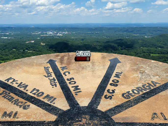 See Rock City Barn atop Lookout Mountain